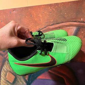 Phantom Nike Soccer Kids Cleats 5Y VNM Venom